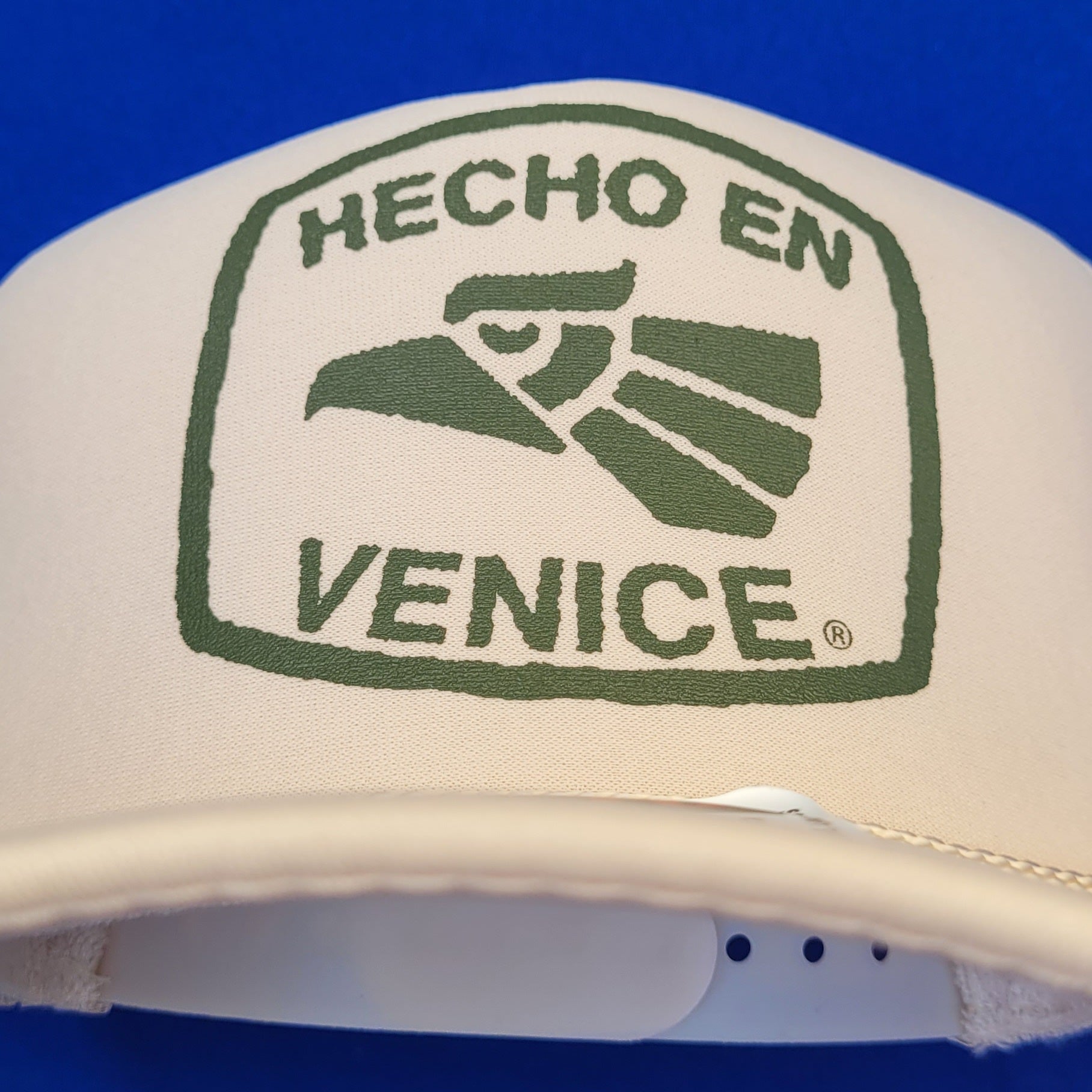 HECHO EN VENICE TRUCKER HAT