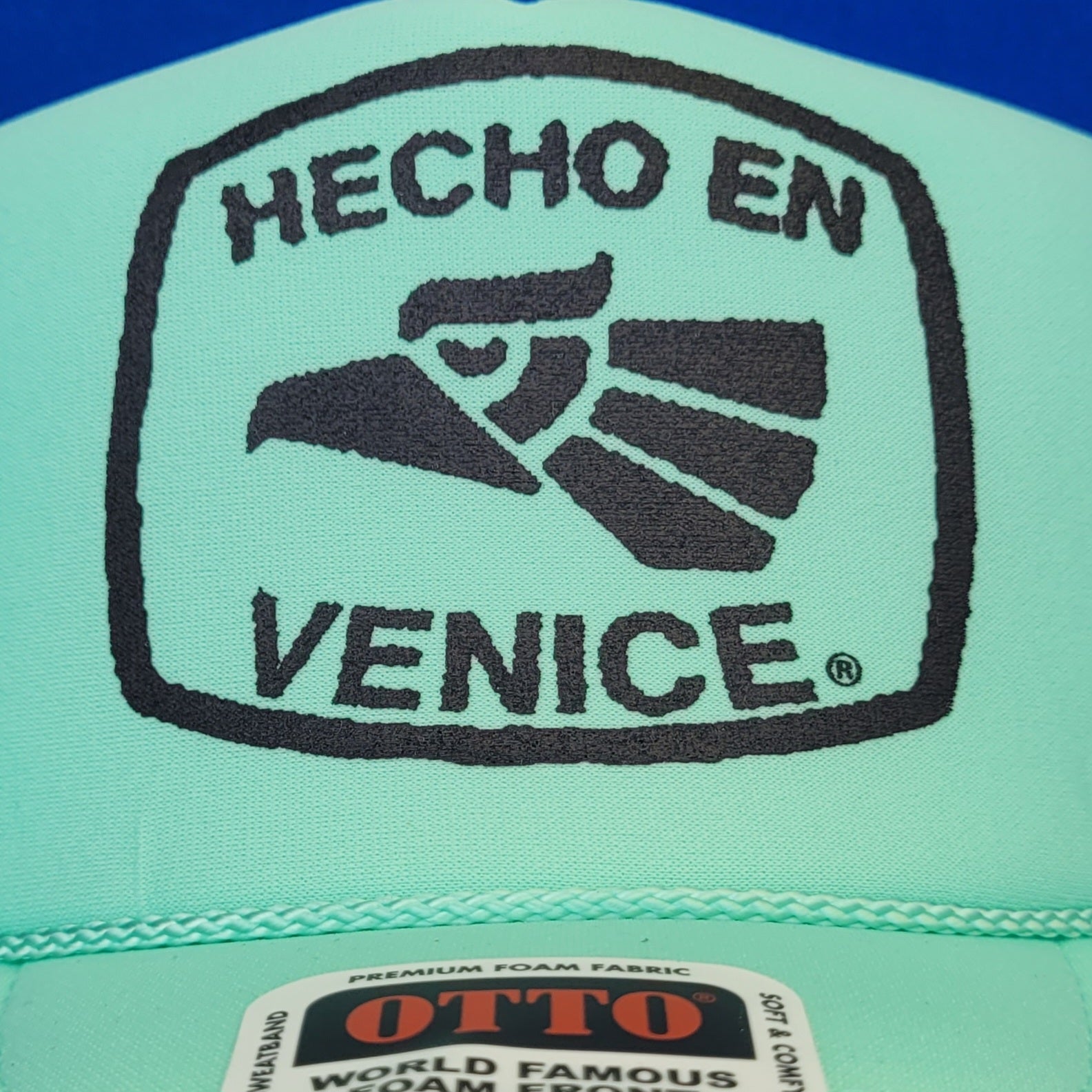 HECHO EN VENICE TRUCKER HAT