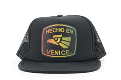 HECHO EN VENICE RASTA TRUCKER HAT