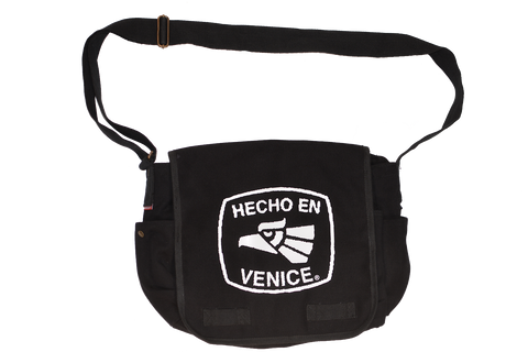 HECHO EN VENICE MESSENGER BAG